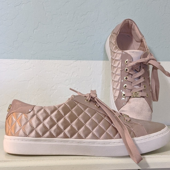 liz claiborne tennis shoes